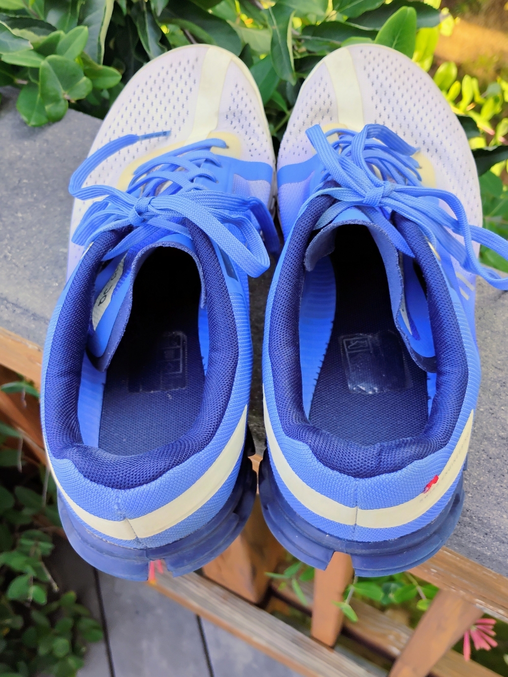 On Cloudflow Marina Blue White Running Shoes Gorpcore Sporty Athleisure - 8.5 - Picture 8 of 15